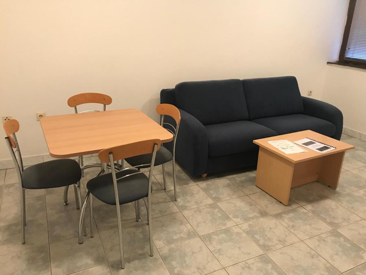 Apartmani Kosuta تجينتيستيه المظهر الخارجي الصورة