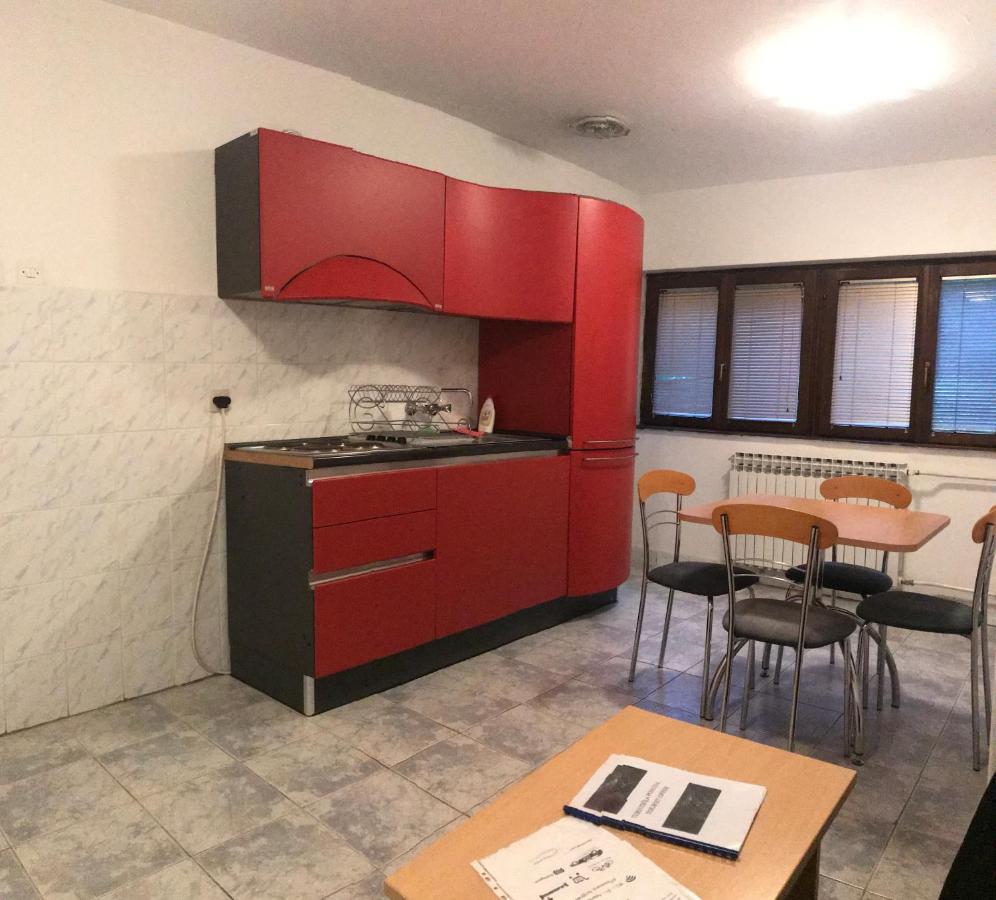 Apartmani Kosuta تجينتيستيه المظهر الخارجي الصورة